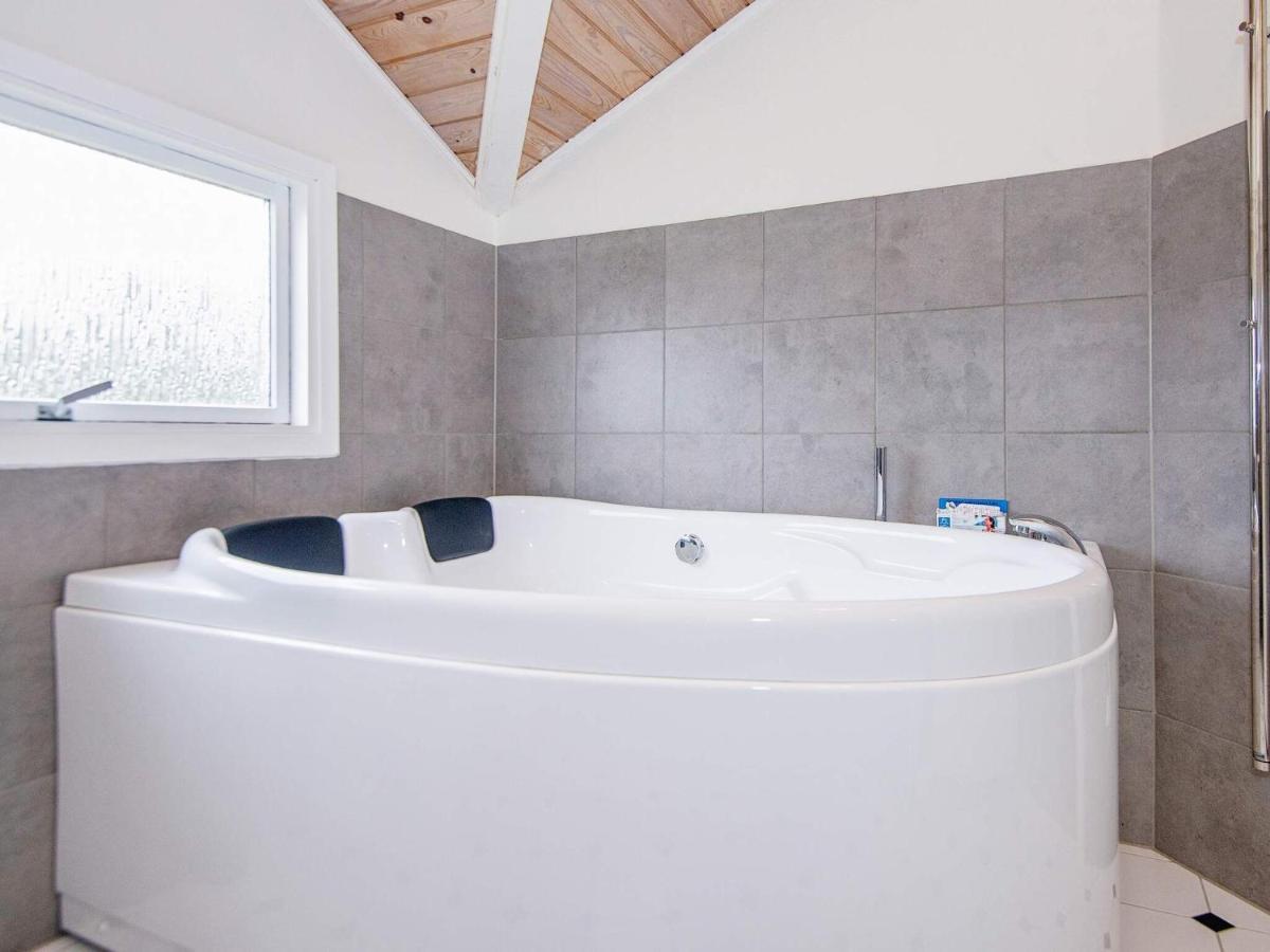 6 Person Holiday Home In R M Bolilmark ภายนอก รูปภาพ